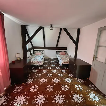 Hisa Hortenzija Vikendica